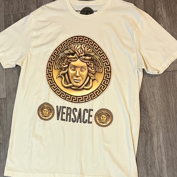 Brand New Versace "modern Medusa logo" Fitted T-Shirt. - Picture 1 of 4